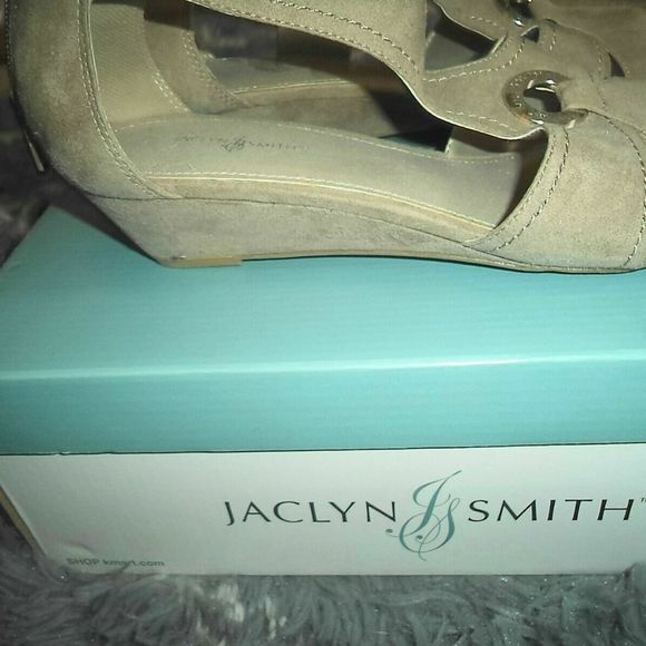 NEW! JACLYN SMITH DAPHNE WEDGES SANDALS ZIP ANKLE STRAP OPEN TOE-WOMENS SIZE 8 - Picture 3 of 6